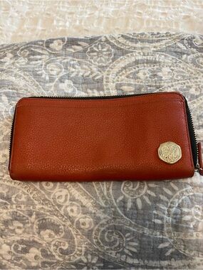 Vince Camuto orange brown zip around Wallet gold emblem soft leather